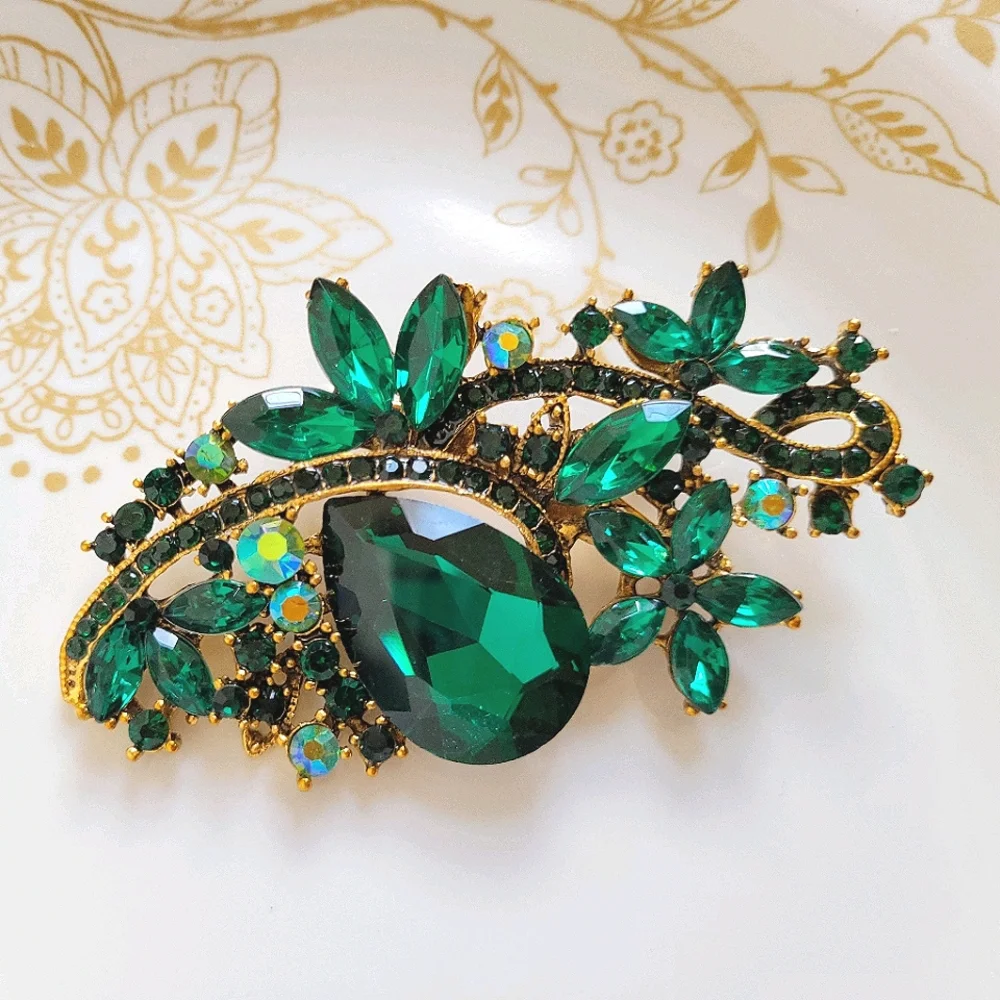 Jumbo Emerald Crystal Brooch Pin NWT